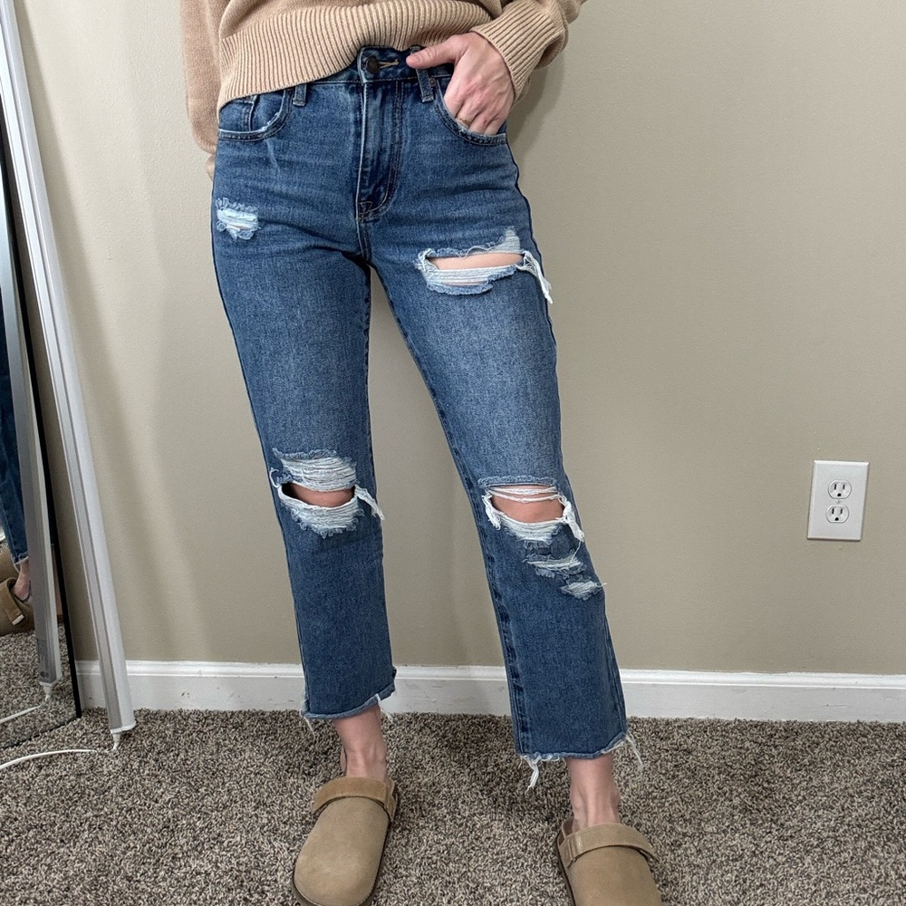 Forever 21 distressed jeans, size 25